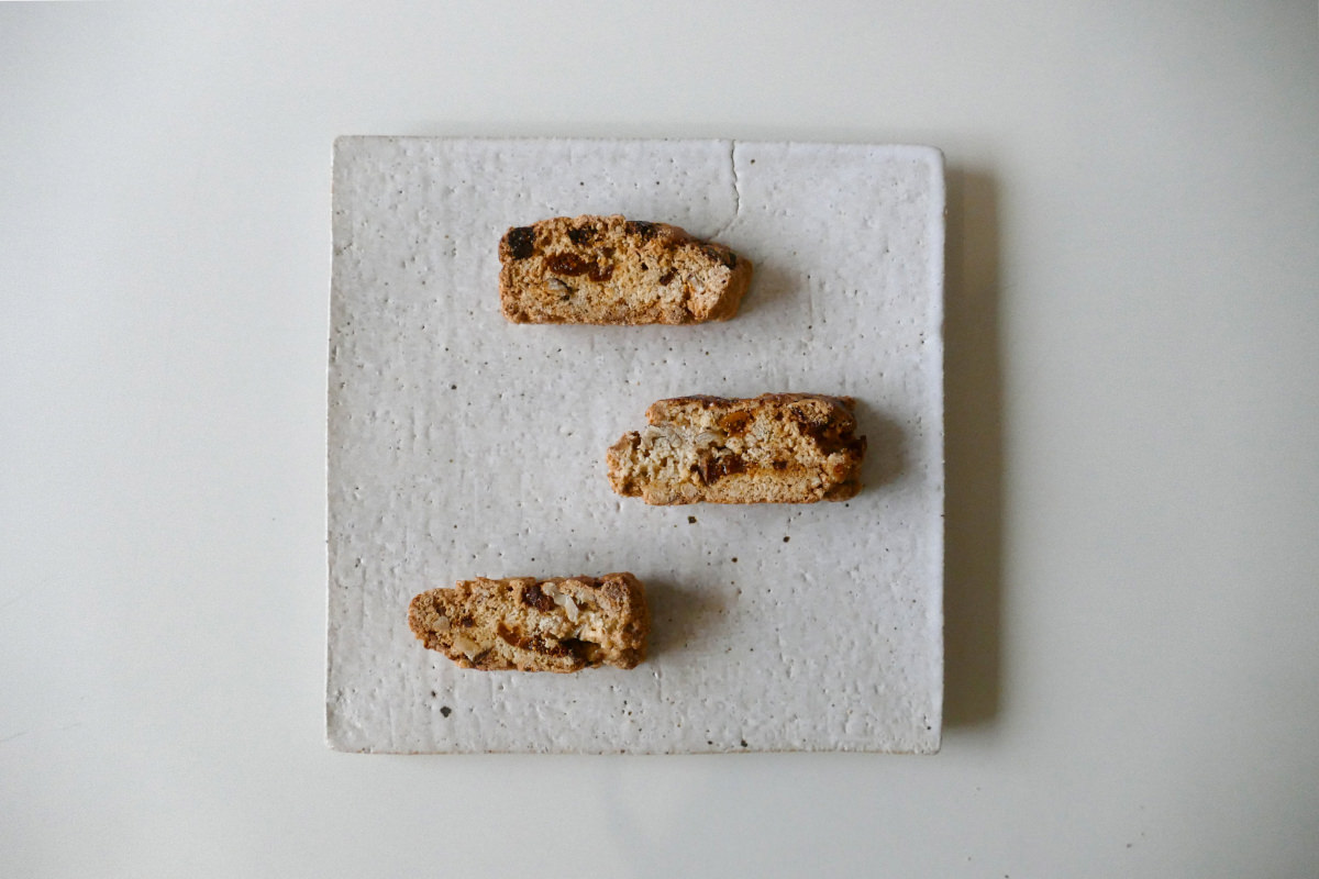 胡桃と無花果のガリガリのイメージ